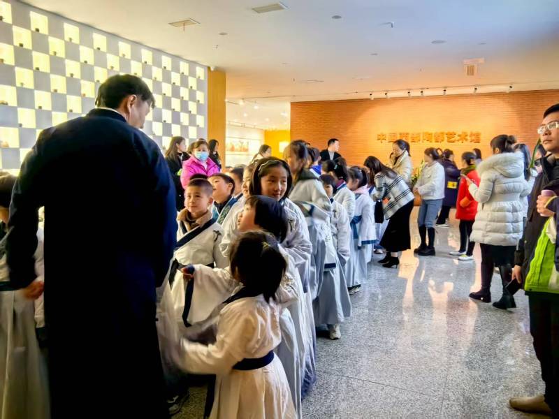 文化赋能：苏尼特左旗魔创文旅挖掘城市文化资源的实践探索